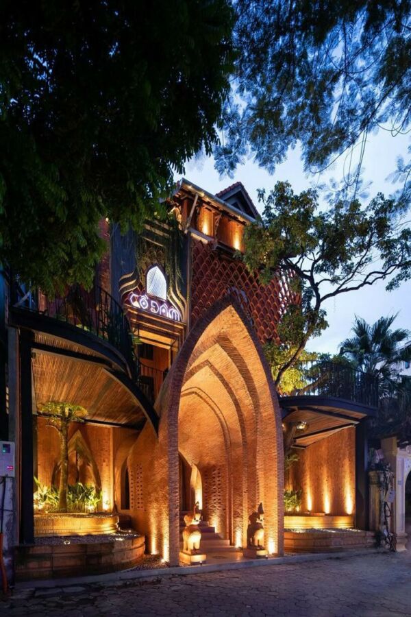 Modern Thai restaurant facade